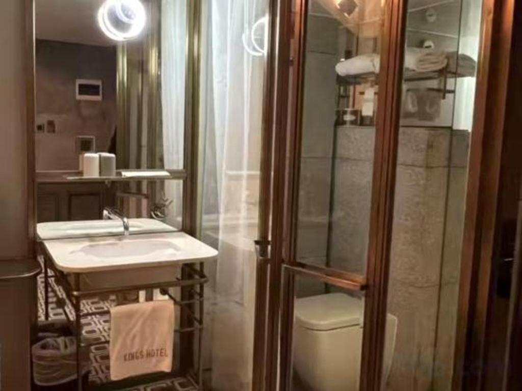 Hotel King's 3*